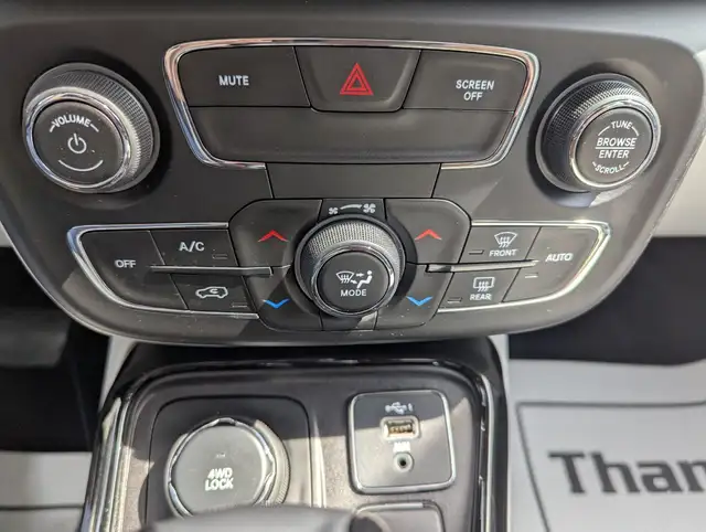 2020 Jeep Compass Limited WITH LEATHER! - Photo 13