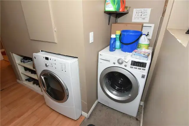 Furnished room close to Rundle Station - Photo 7