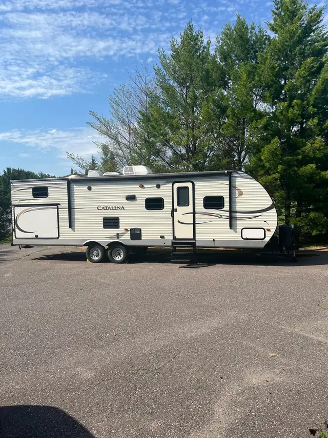 30ft Coachmen Catalina 50th Anniversary 2014 - Photo 2