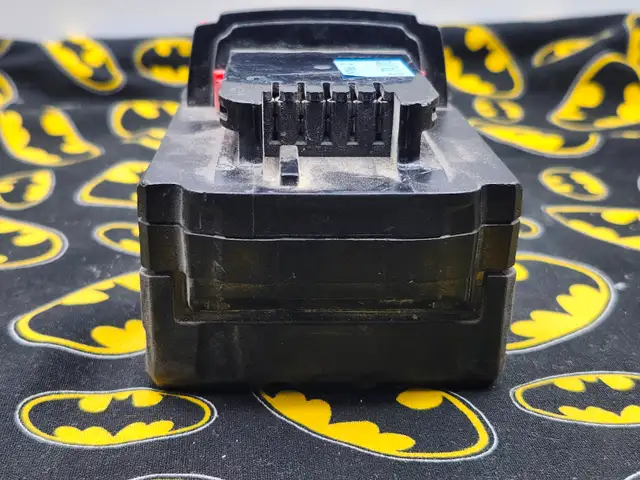 Milwaukee M18 XC 5 AH Battery Pack (#19166-2) - Photo 4