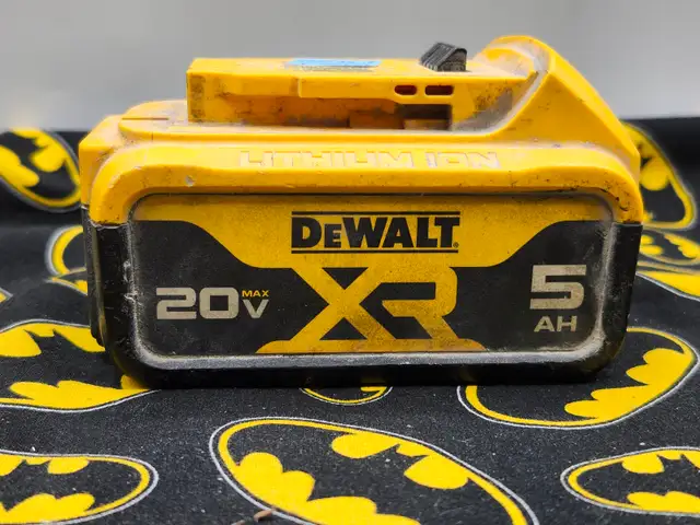 DeWalt 20v XR 5AH Battery Pack (#19166) - Photo 3