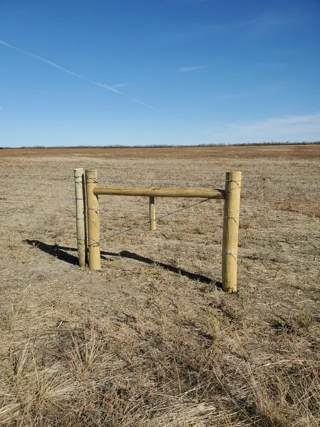 Custom fencing - Photo 6