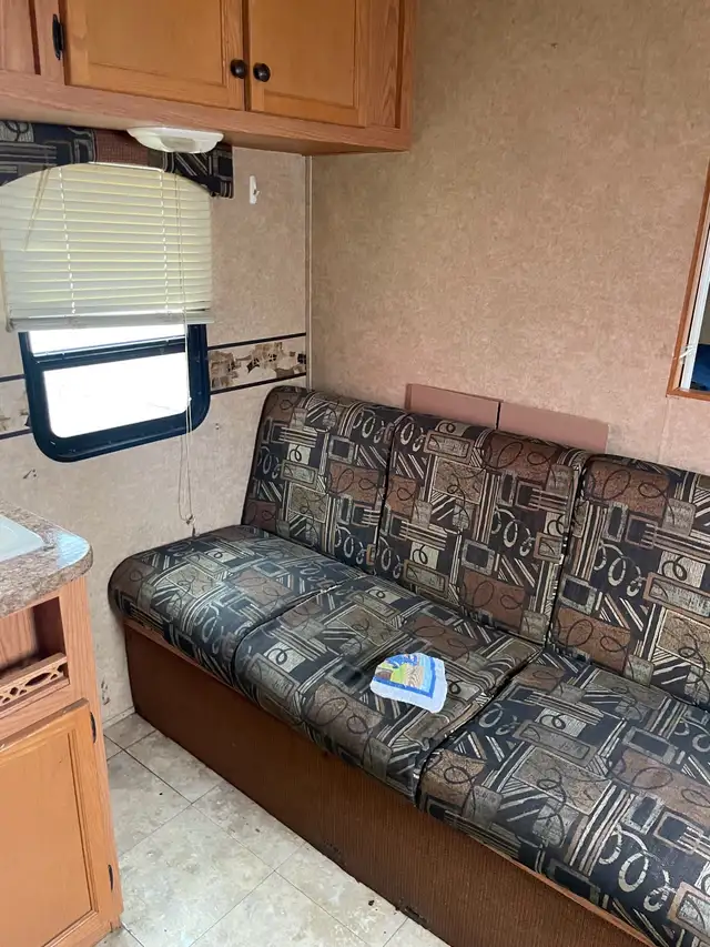 Travel trailer - Photo 3
