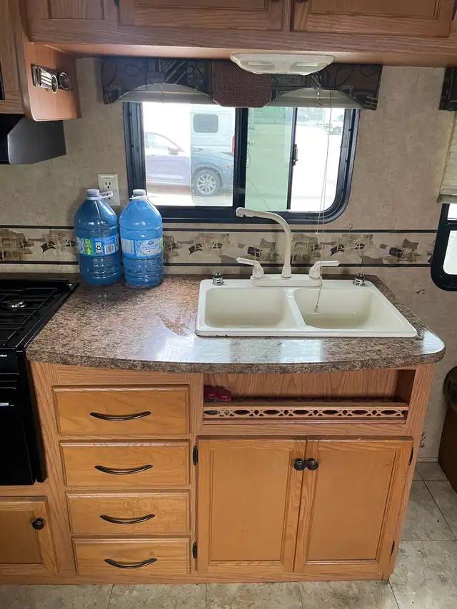 Travel trailer - Photo 4