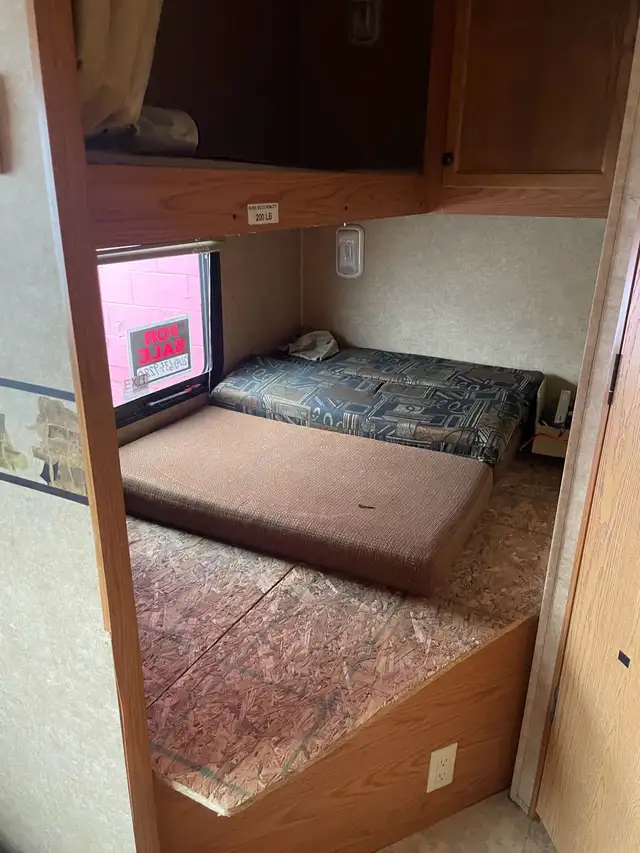 Travel trailer - Photo 6