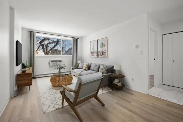 Renovated 1 Bedroom Apartment! Move In Ready! - Photo 3