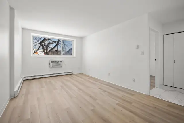 Renovated 1 Bedroom Apartment! Move In Ready! - Photo 8