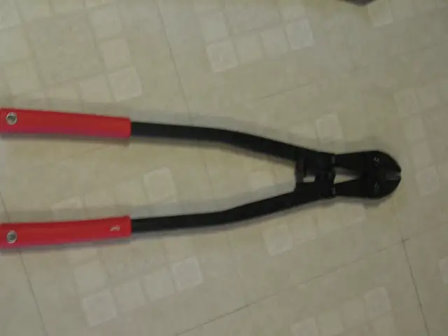 Two 24 inch Bolt Cutters - Photo 3