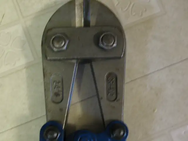 Two 24 inch Bolt Cutters - Photo 8