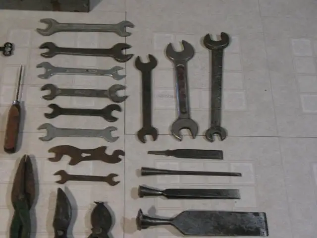 Vintage Metal Toolbox with 50 Vintage Hand Tools - Photo 5