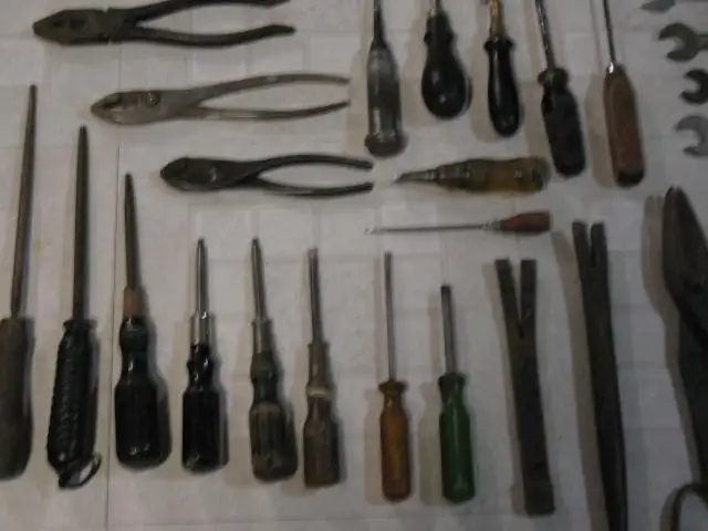 Vintage Metal Toolbox with 50 Vintage Hand Tools - Photo 7