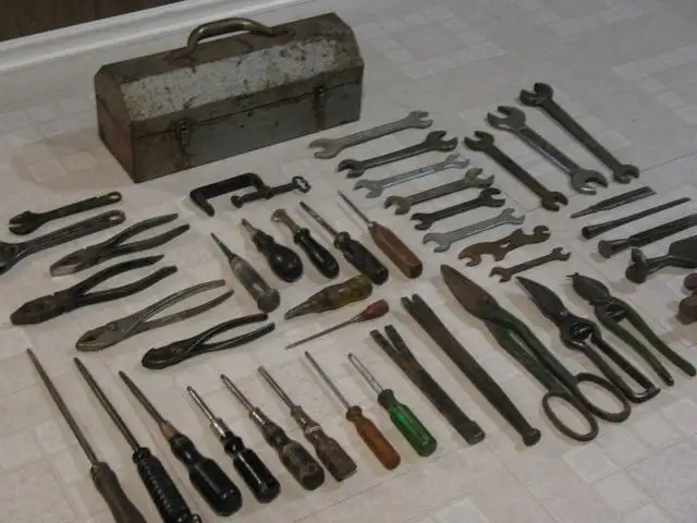 Vintage Metal Toolbox with 50 Vintage Hand Tools - Photo 9
