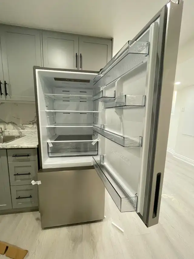 1 bedroom   Livingroom  basement apartment for rent - Photo 2