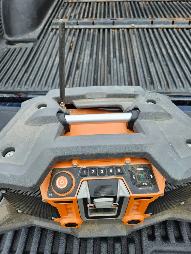 Rigid Jobsite Radio, iPod doc station, Like new, $ 40