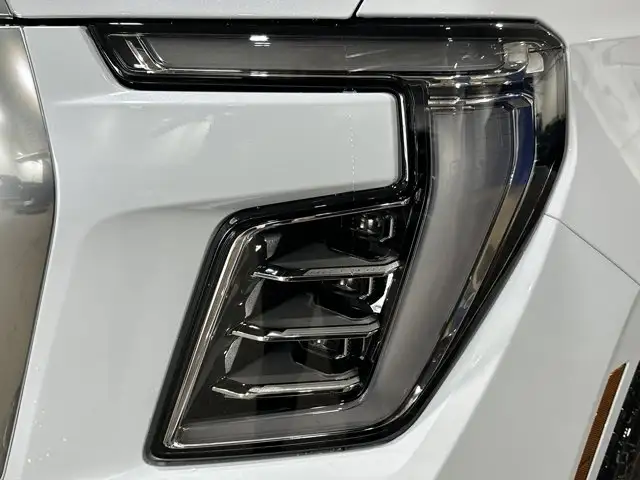 2026 GMC Yukon Denali - Photo 10
