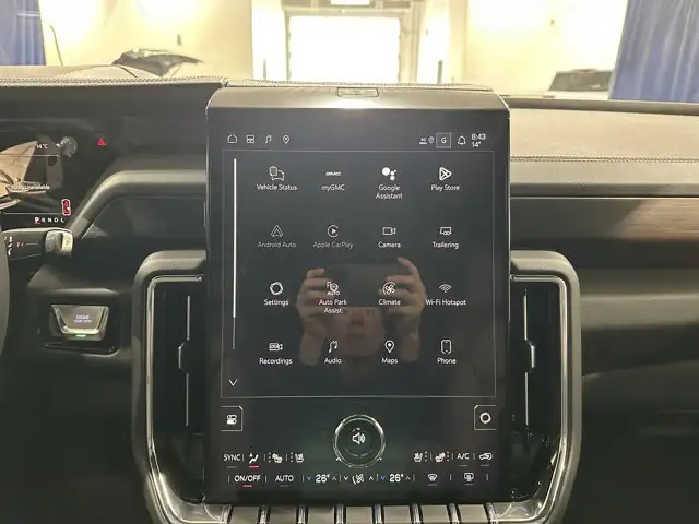 2026 GMC Yukon Denali - Photo 23