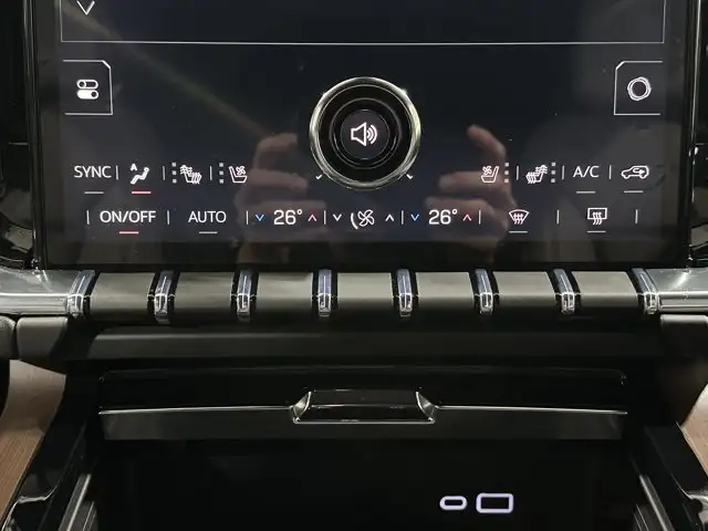2026 GMC Yukon Denali - Photo 24