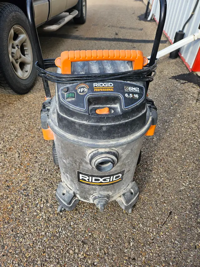 Rigid Shop Vac, 6.5 hp, 16 gallon, $ 60