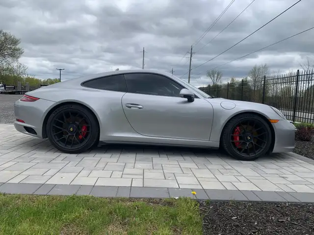 2017 Porsche 911 Carrera GTS - Photo 3