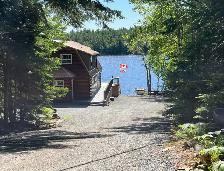 LAKEFRONT GEM GRAND LAKE FULLY FURNISED ACT FAST !