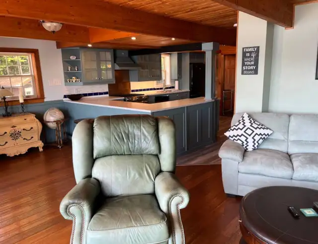 LAKEFRONT GEM GRAND LAKE FULLY FURNISED ACT FAST ! - Photo 12