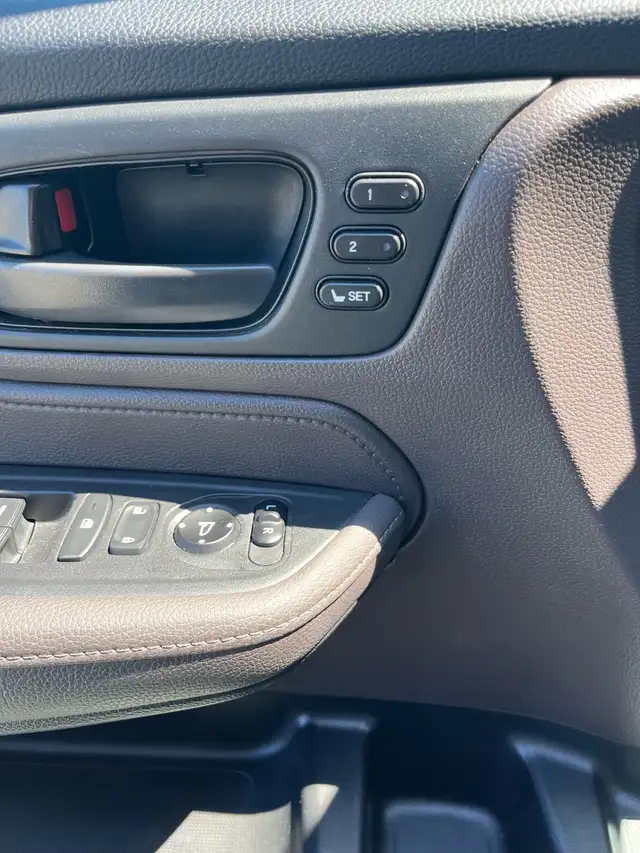 2020 Honda Odyssey EXL 8 passenger - Photo 7