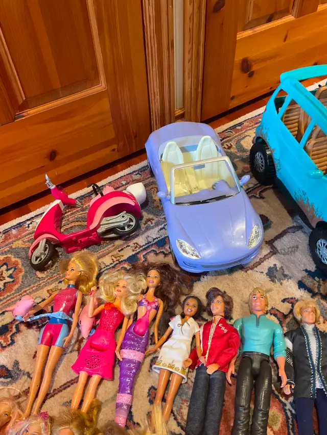 Huge lot of Barbie stuff - Photo 4