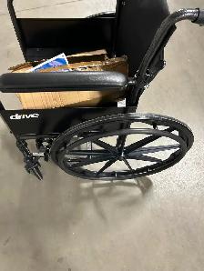 Portable folding heavy duty wheelchair - Photo 4