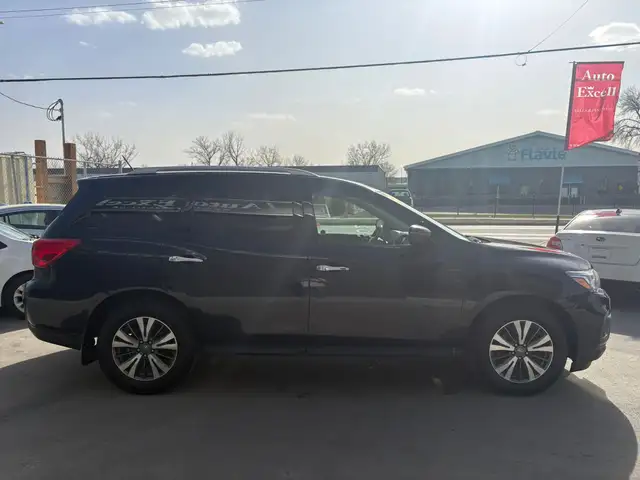 2018 NISSAN PATHFINDER SV TECH - NAV - 3RD ROW SEATING - HTD STS - Photo 6