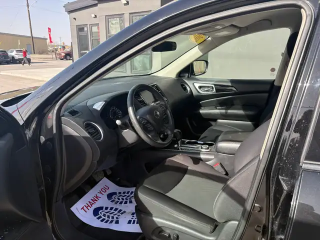 2018 NISSAN PATHFINDER SV TECH - NAV - 3RD ROW SEATING - HTD STS - Photo 10