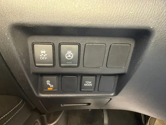 2018 NISSAN PATHFINDER SV TECH - NAV - 3RD ROW SEATING - HTD STS - Photo 14