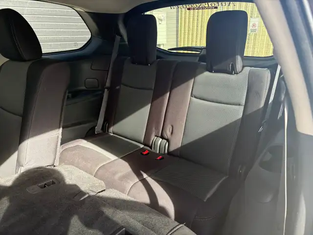 2018 NISSAN PATHFINDER SV TECH - NAV - 3RD ROW SEATING - HTD STS - Photo 18