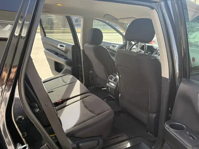 2018 NISSAN PATHFINDER SV TECH - NAV - 3RD ROW SEATING - HTD STS - Photo 20