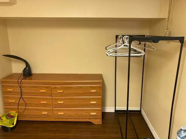 Large Furnished Bedroom Apartment $620 - Photo 2