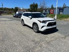 2021 Toyota Highlander Limited AWD - Photo 2