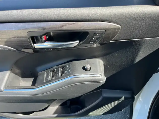 2021 Toyota Highlander Limited AWD - Photo 7