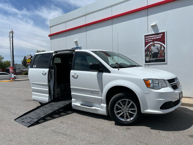 2016 Dodge Grand Caravan SXT-WHEELCHAIR VAN-POWER RAMP-SWIVEL SE - Photo 13