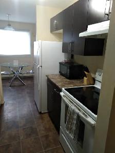 July 1: 2 bdr fully furn'd APARTMENT,  Just bring your suitcase - Photo 2