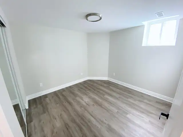 Basement for lease - Photo 10