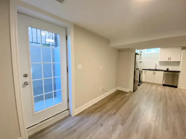 Basement for lease - Photo 11