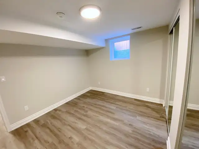 Basement for lease - Photo 12