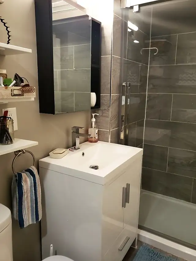 Charming 1 Bed   Den, East Barrie - Photo 9
