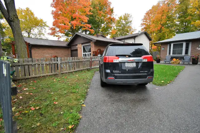 Charming 1 Bed   Den, East Barrie - Photo 20
