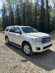 2015 Toyota Sequoia - Photo 2
