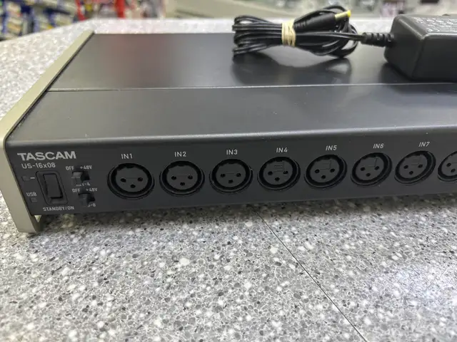 Tascam US-16X08 Rackmount Audio Interface - Photo 3