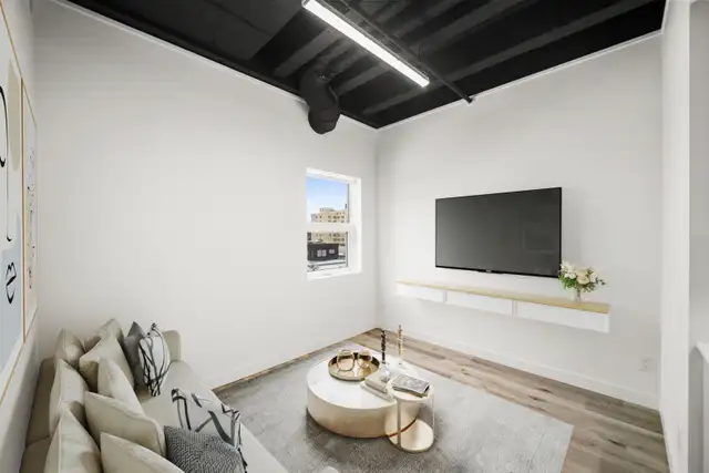 LUXURY 1 Bedroom Apartment! Available June 1st! - Photo 2