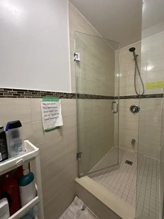 Room Near Yonge&Finch Subway Station (Willowdale/Finch)Rent - Photo 9