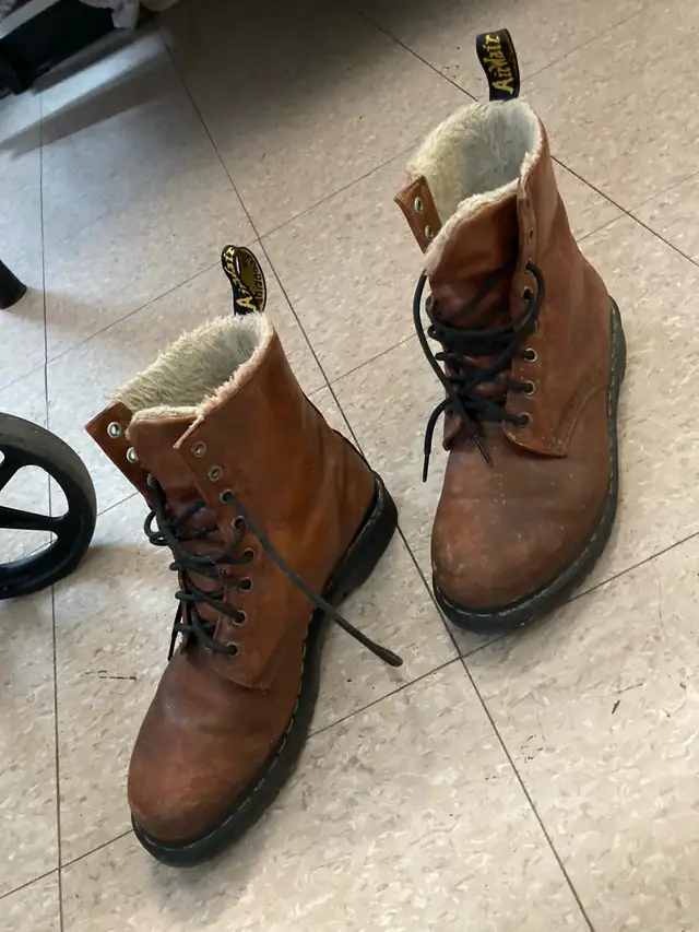 Vintage Doc Martin. size 10. - Photo 4