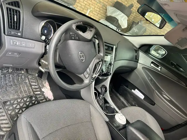 2012 Hyundai Sonata - Photo 3