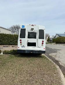 GMC Savana 4500 Sahara 2011 • Minibus adapté • 325 000 km - Photo 4